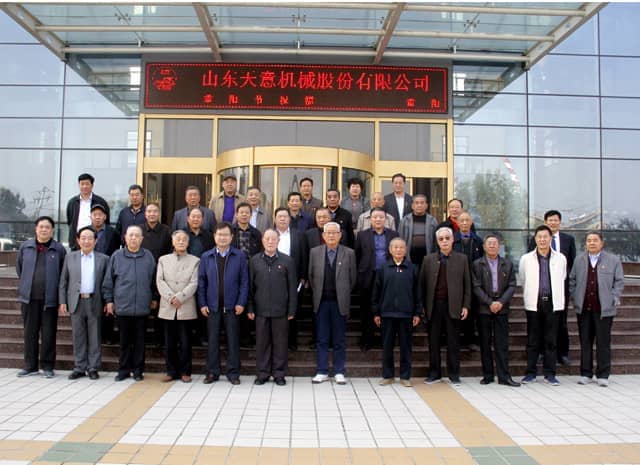兗州區(qū)人大、政協(xié)領(lǐng)導(dǎo)蒞臨天意機(jī)械參觀考察