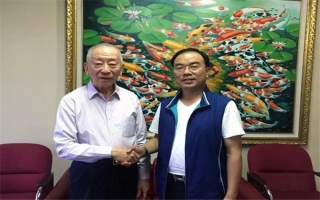 印尼著名僑領(lǐng)、印尼泛印集團(tuán)董事長(zhǎng)、印尼總統(tǒng)大學(xué)創(chuàng)辦人-李文光